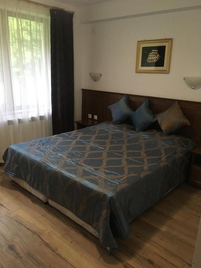 Guest House Rest Cherni Osum Bagian luar foto