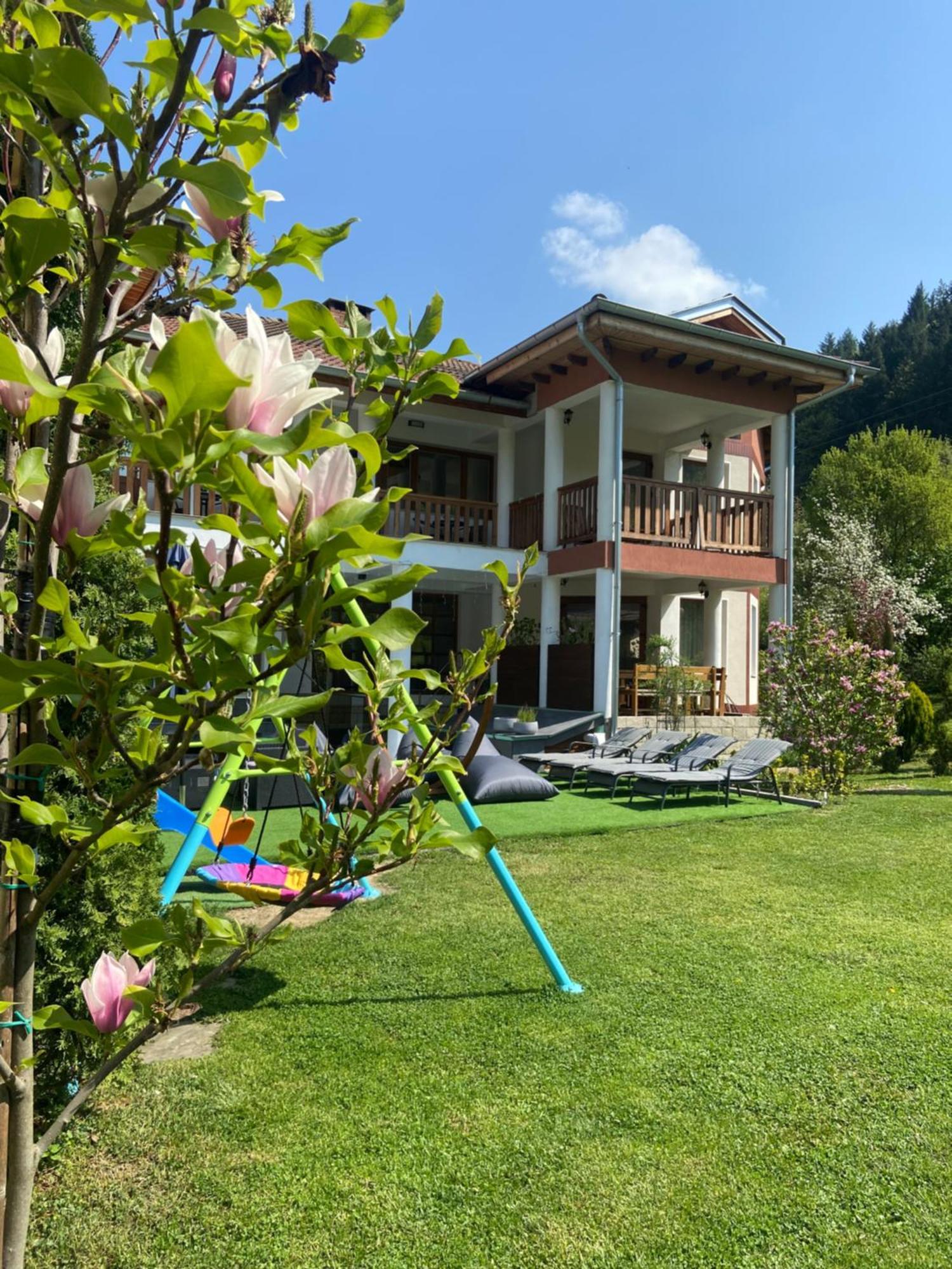 Guest House Rest Cherni Osum Bagian luar foto